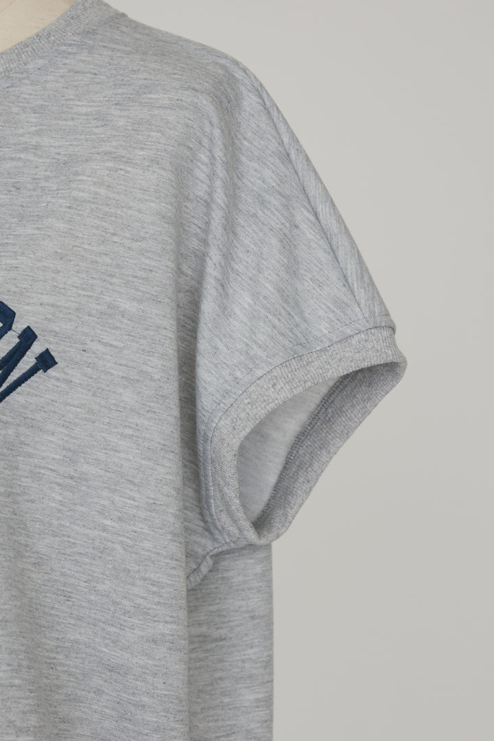 [予約]ロゴ刺繍デザインリブカットT