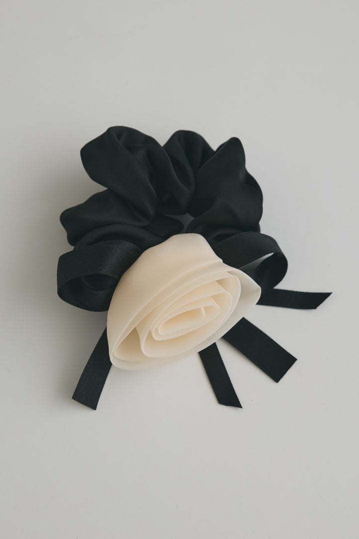 [予約]フラワーモチーフモノトーンシュシュ