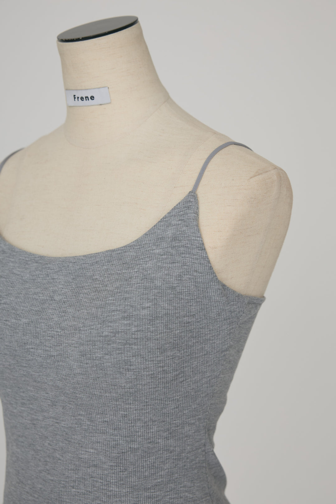 [予約]PAD入り華奢ストラップキャミ