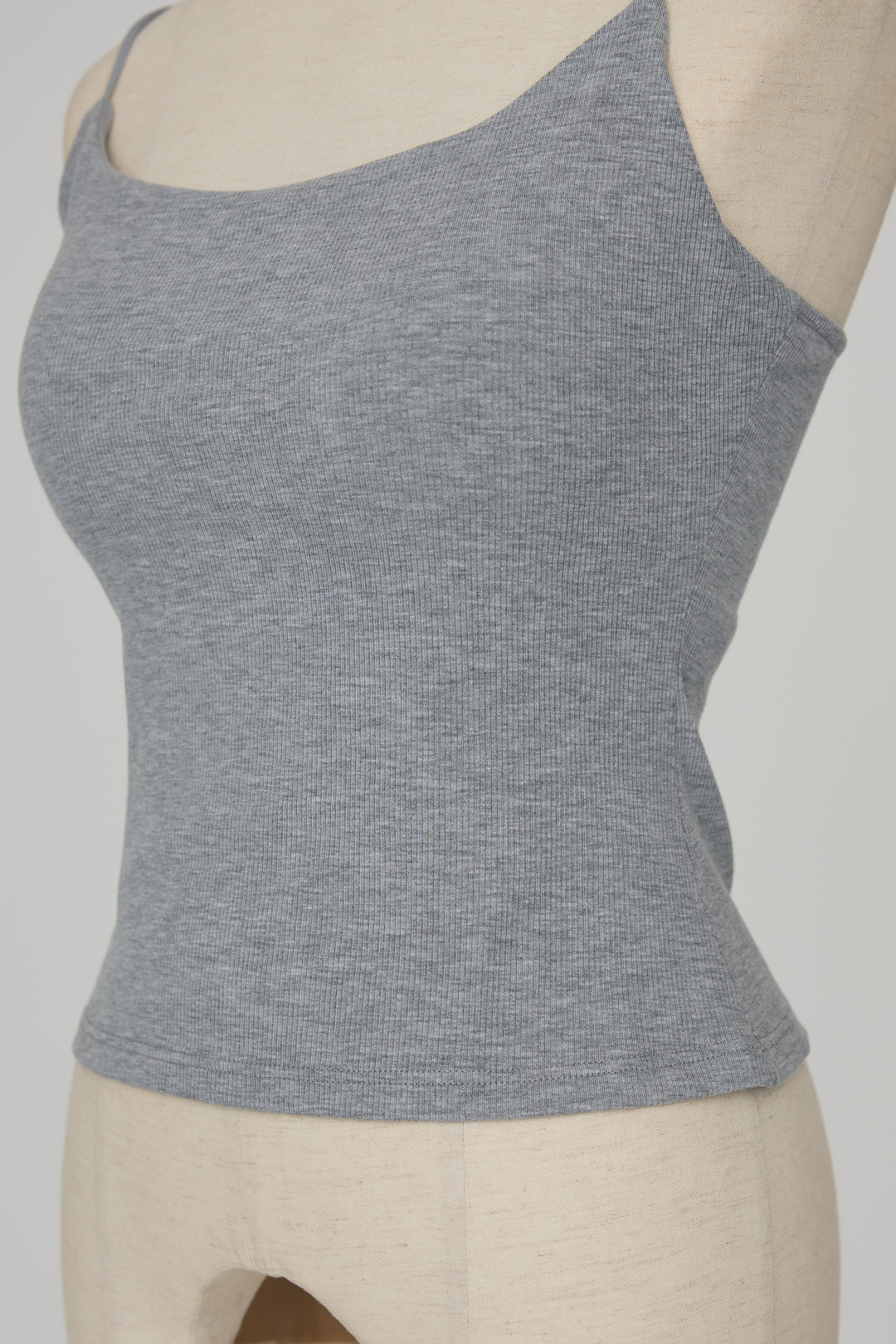 [予約]PAD入り華奢ストラップキャミ