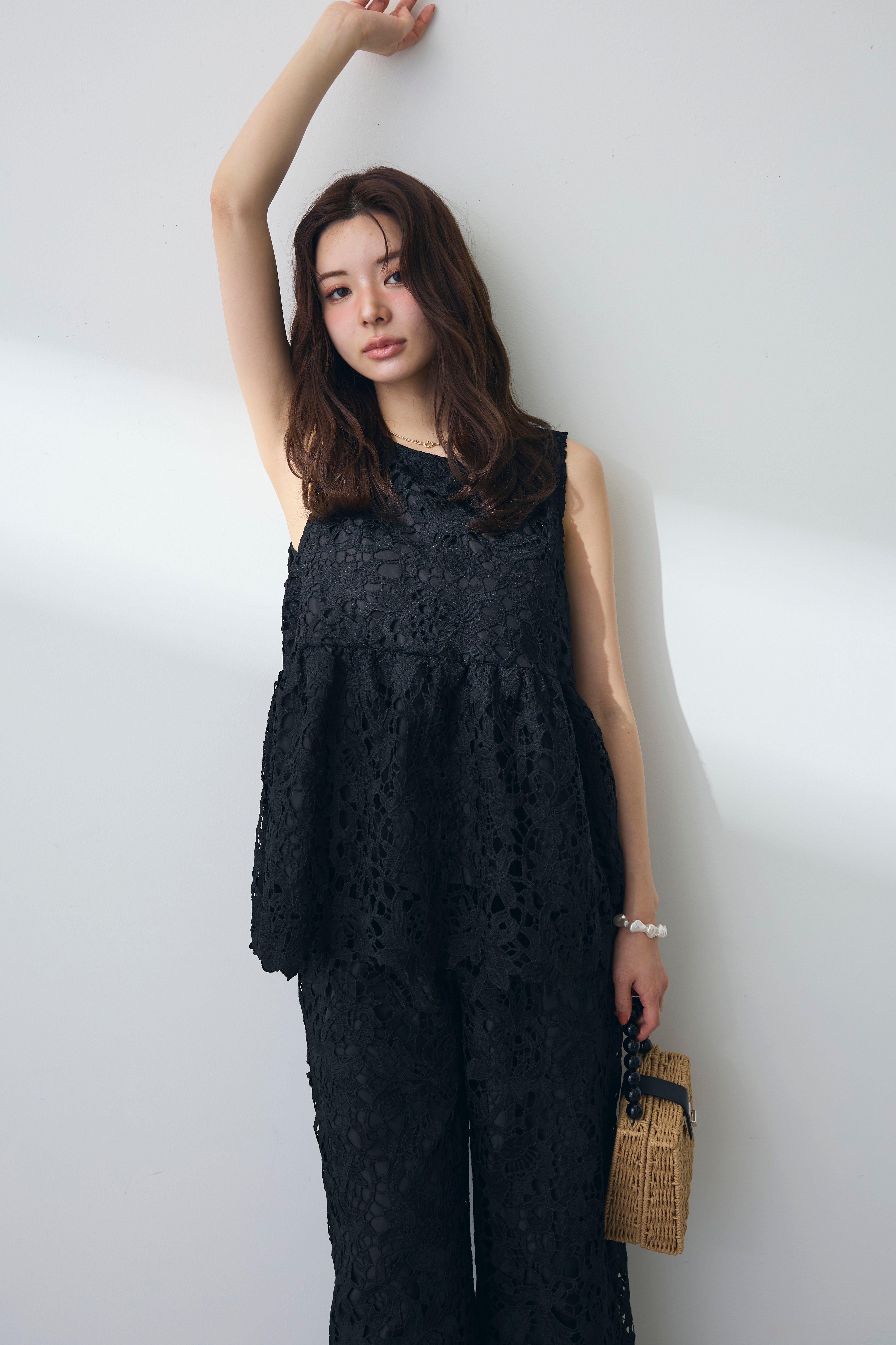 予約]クロシェレースソフトペプラムトップス – Frene