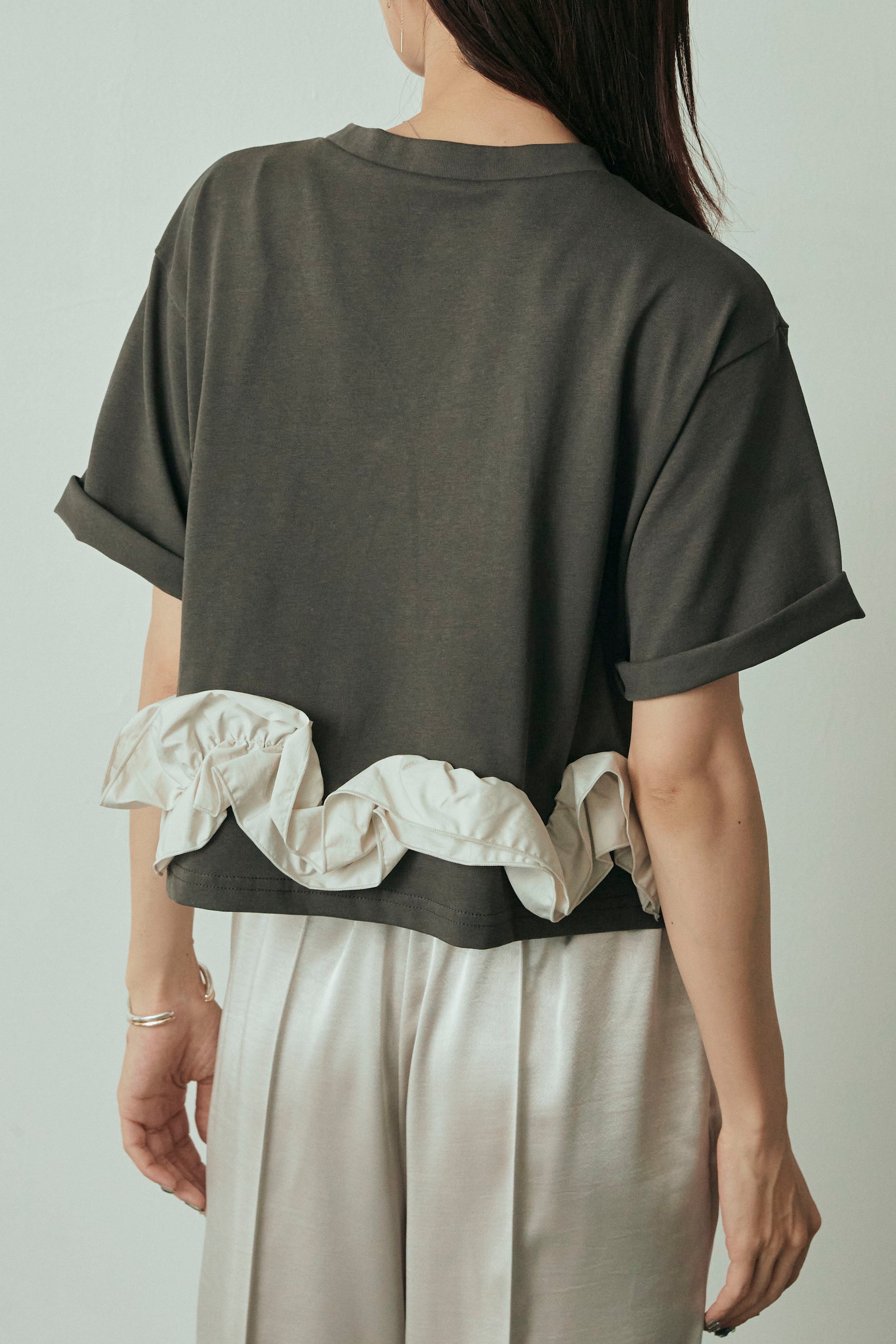 チュールヘムドッキングTシャツ　ブラック　frene 予約]チュールヘムドッキングTシャツ – Frene