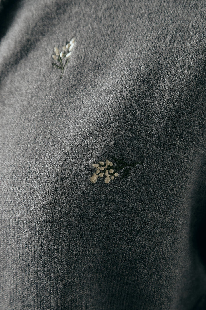 [予約]ニュアンスフラワー刺繍クロップドニットカーデ