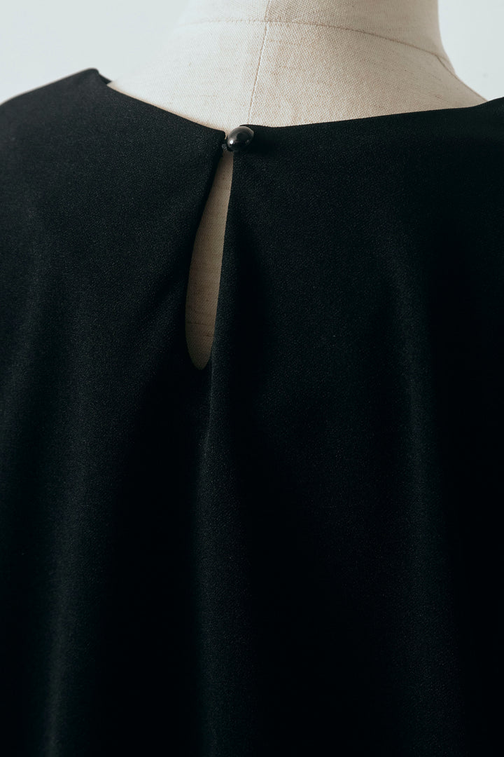 [予約]フリルパールコンシャスブラウス