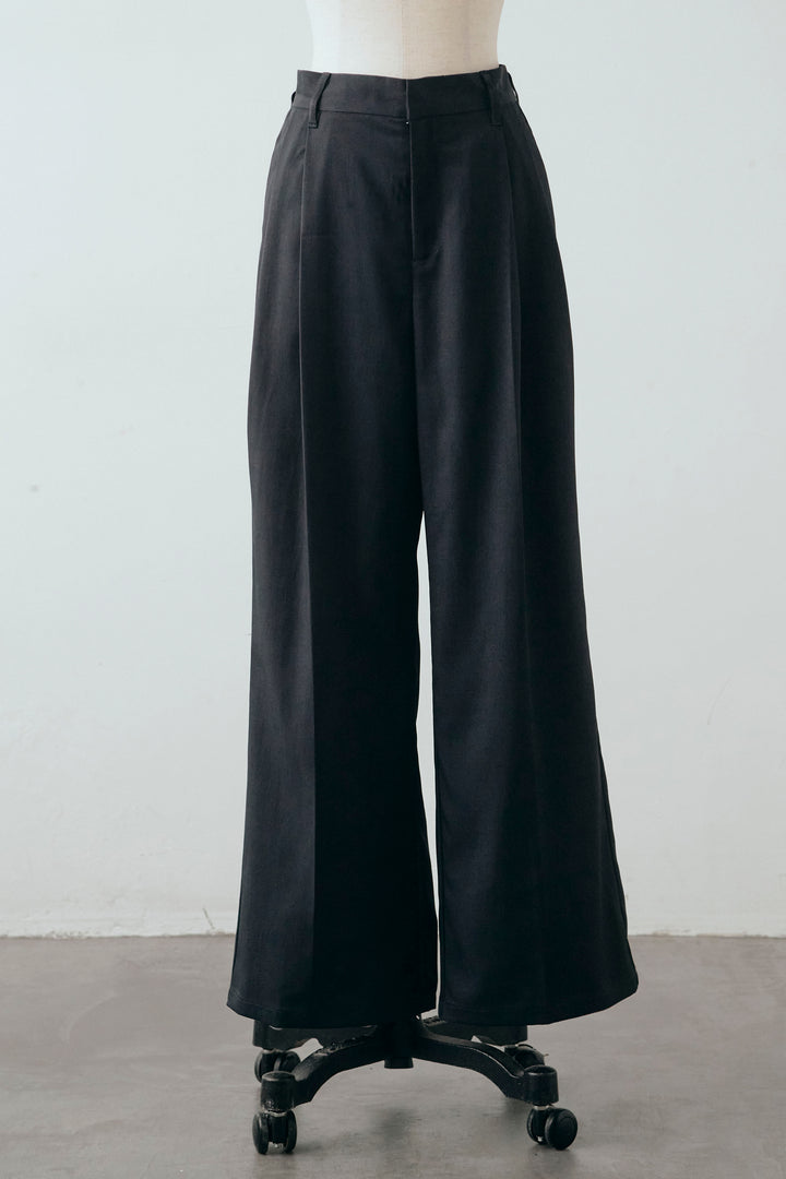[予約]スプリングカラータックストレートパンツ