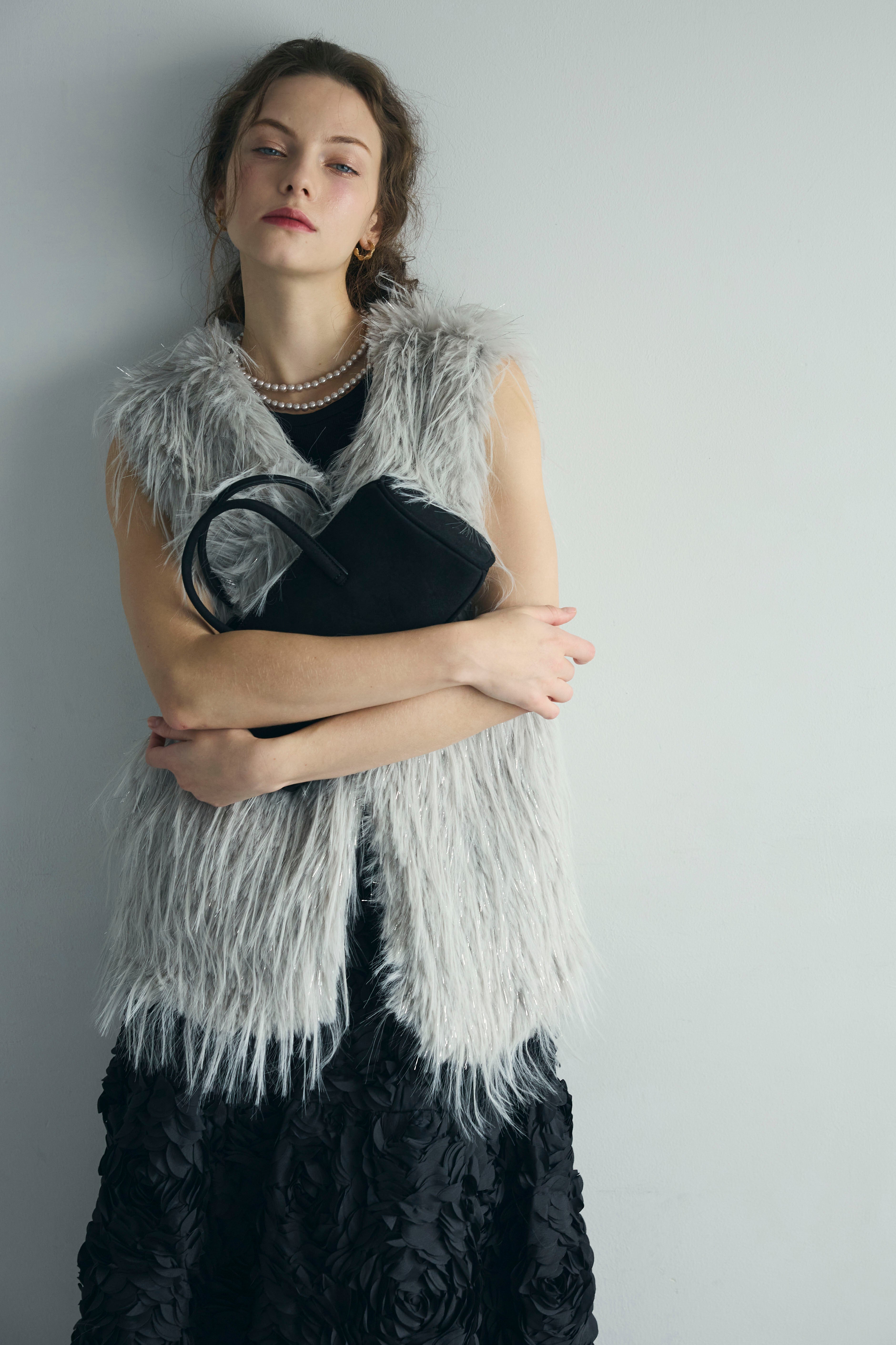 予約]シャイニーロングファーベスト – Frene