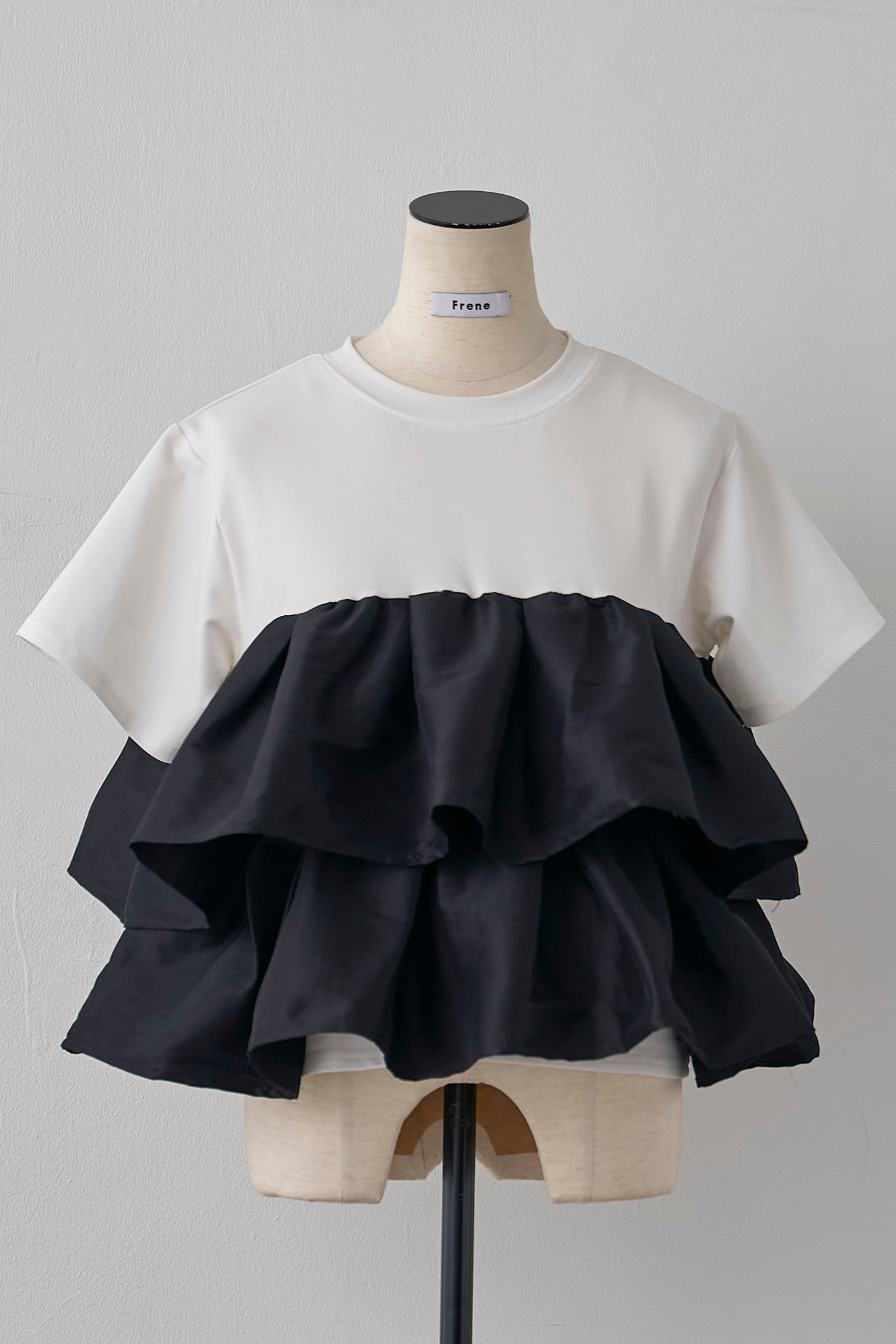 予約]ナイロンフリルドッキングTシャツ – Frene