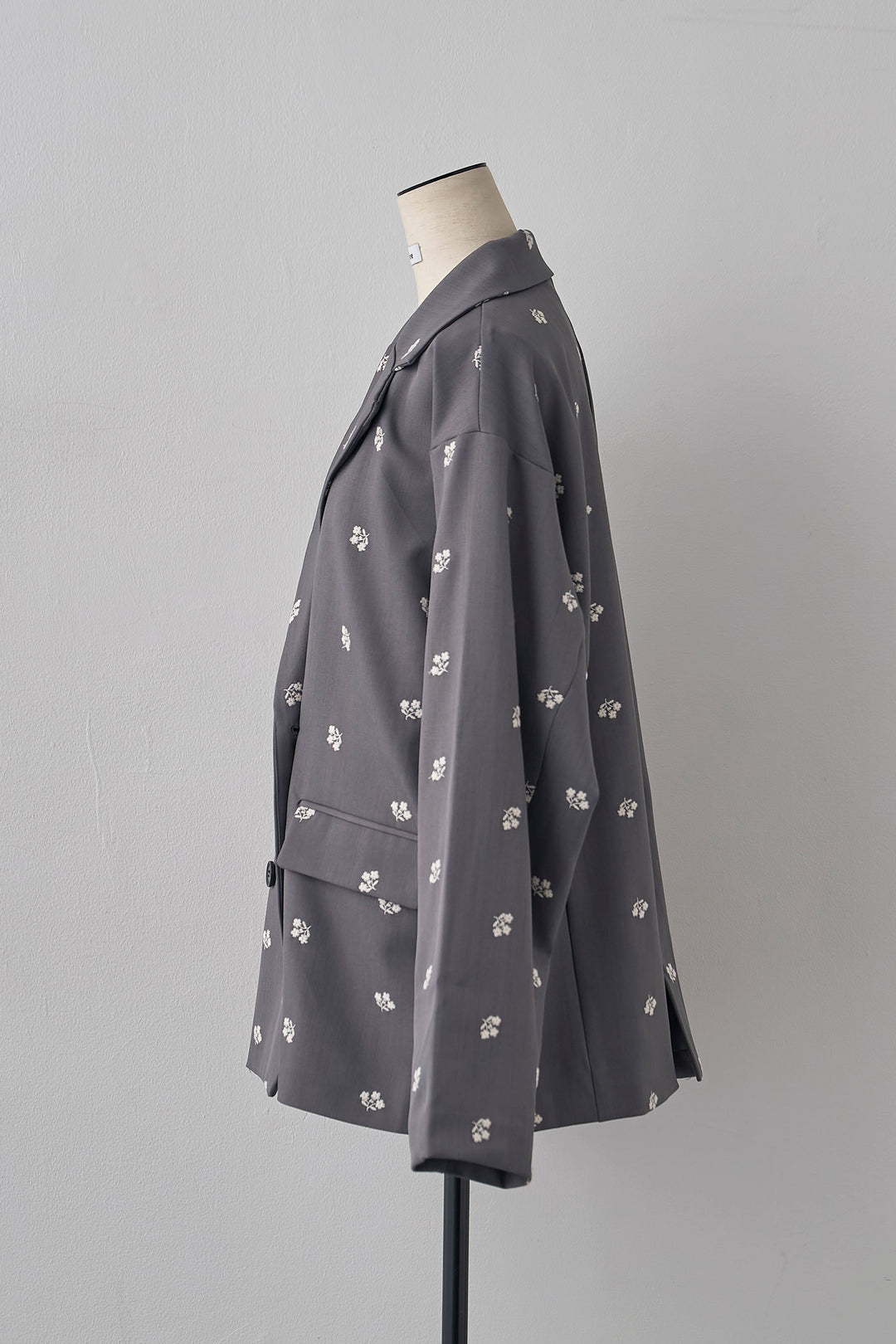 [予約]フラワー刺繍ツイルテーラードジャケット