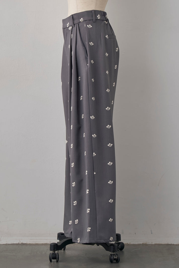 [予約]フラワー刺繍ツイルストレートパンツ