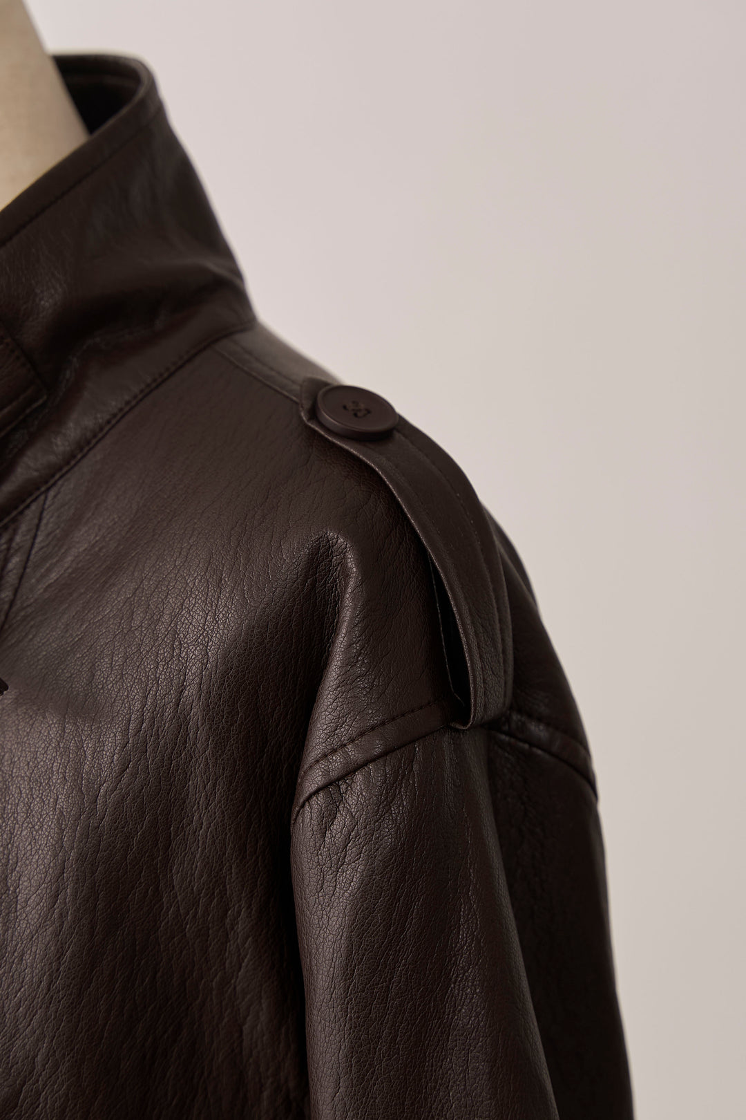 [予約]レザーライククロップドジャケット