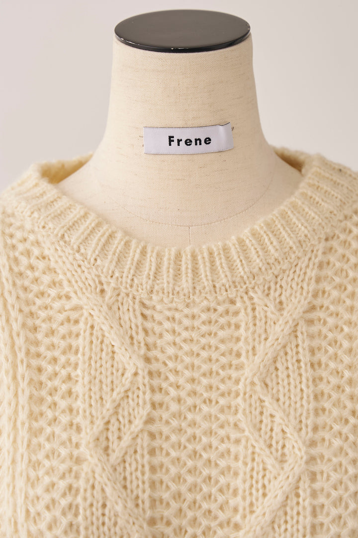 [予約]ケーブル編ミニペプラムニット