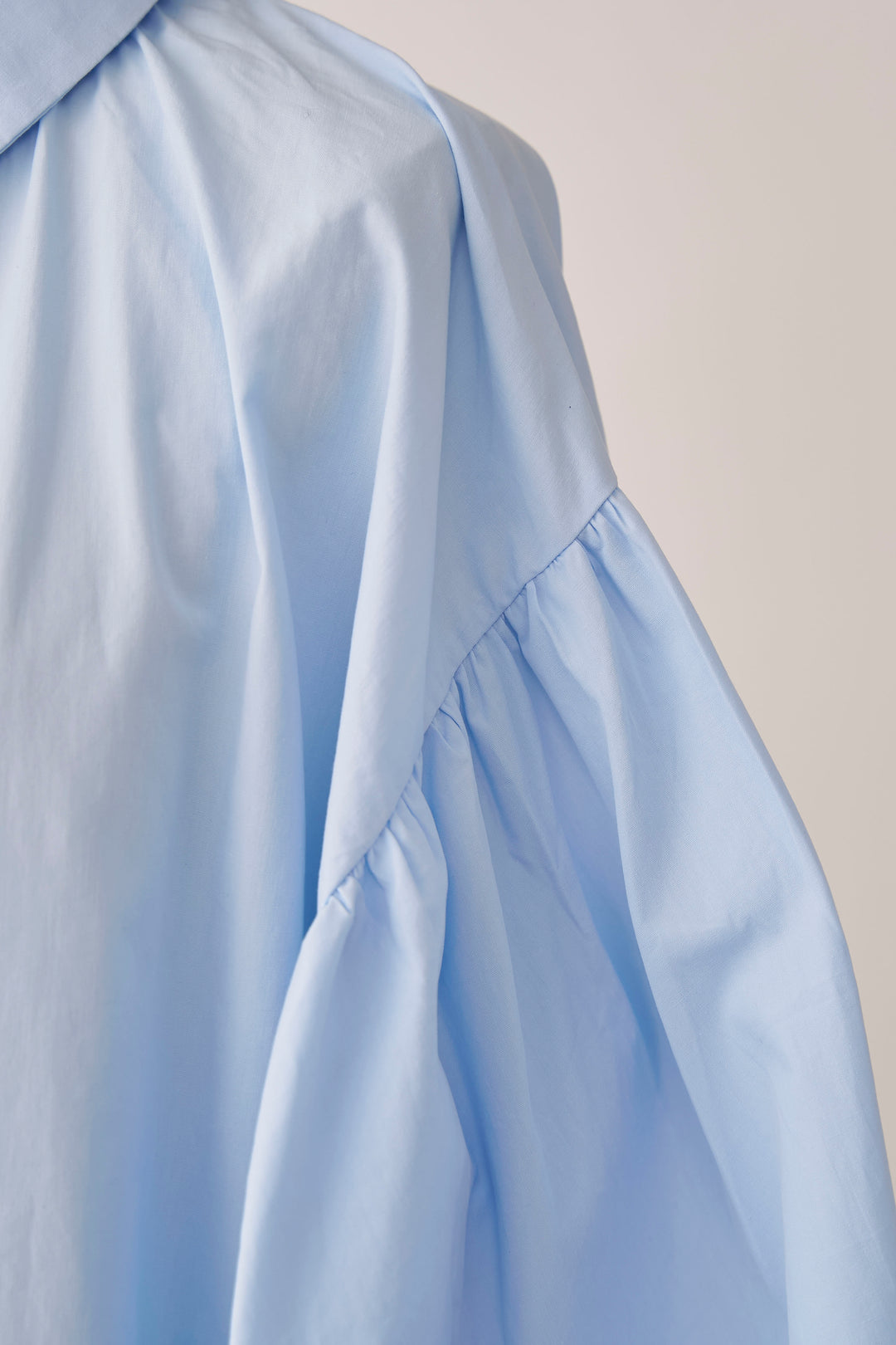 [予約]ワイドスリーブドロストクロップドシャツ