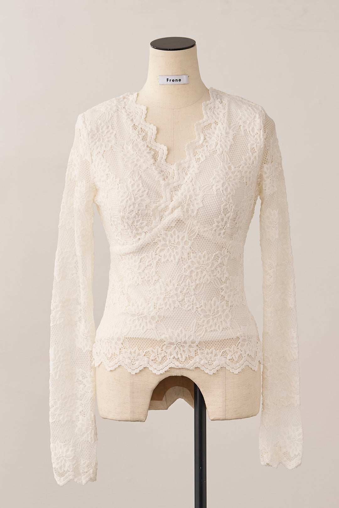 [予約]クラシカルレースVネックトップス