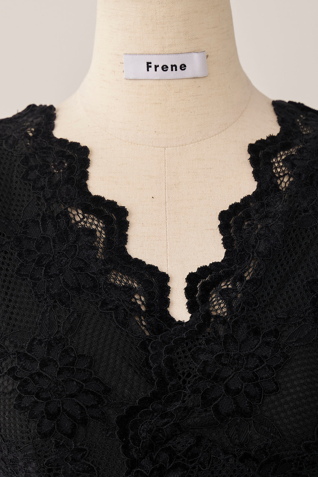 [予約]クラシカルレースVネックトップス