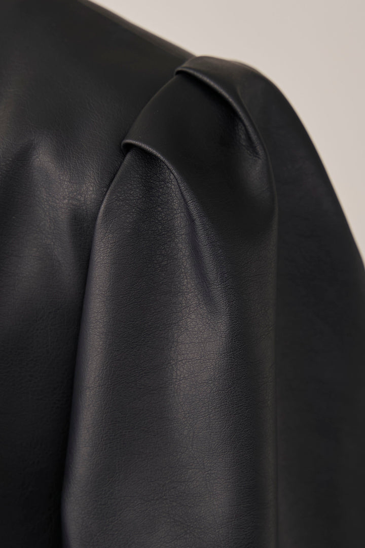 [予約]フェイクレザーパフスリーブジャケット