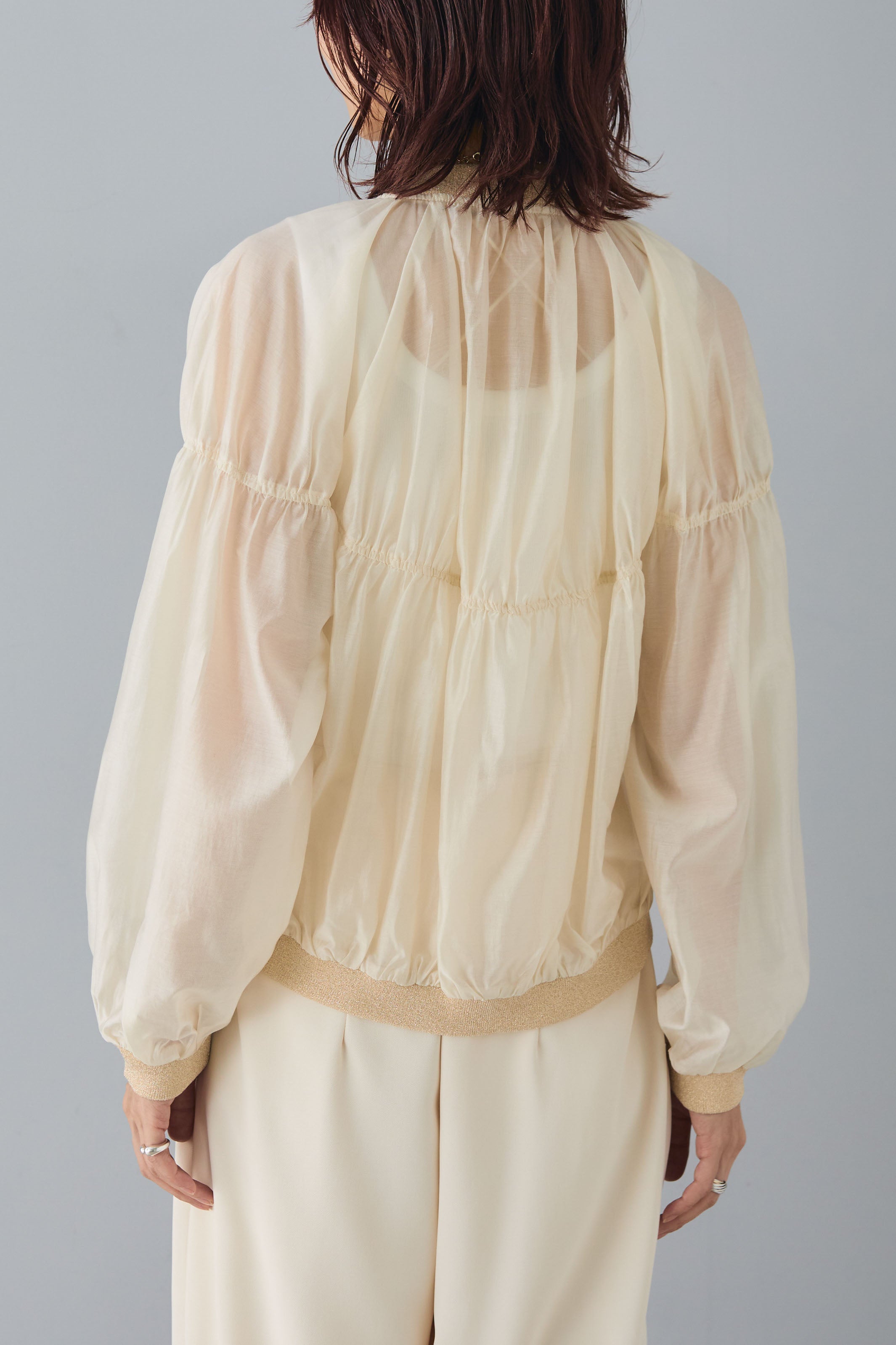 美品 BEARDSLEY ビアズリー フリルショルダージップブルゾン 異
