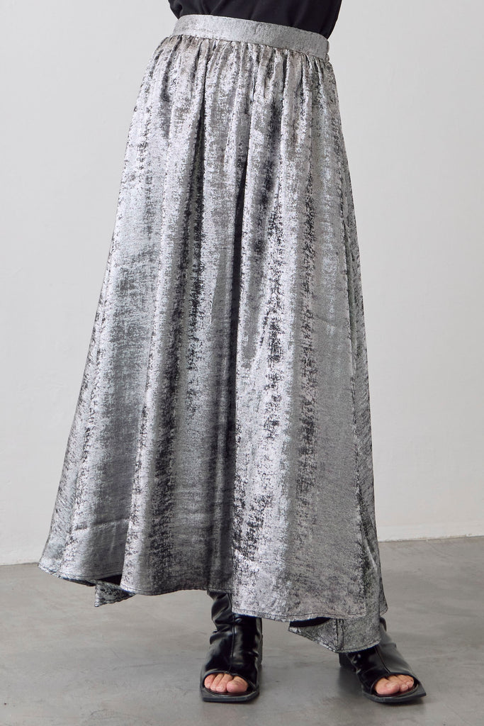 ebure シルク混 ギャザーフレアスカート 光沢感 シアー ブラウン系 ebure シルク混 ギャザーフレアスカート 光沢感 シアー ブラウン系