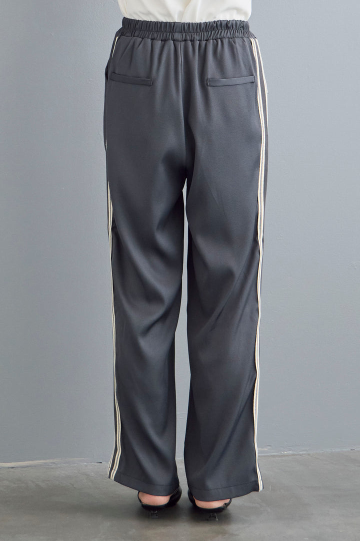 [予約]サイドラインテープストレートパンツ